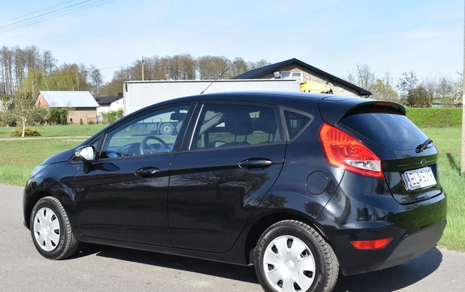 Ford Fiesta cena 21700 przebieg: 159160, rok produkcji 2009 z Łask małe 562